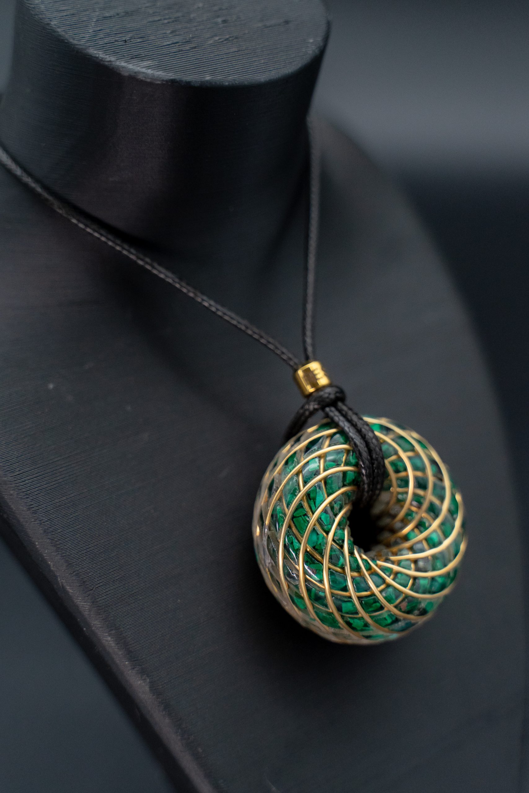 Aura Pendant — Special